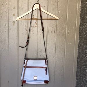Vintage Dooney & Bourke crossbody bag